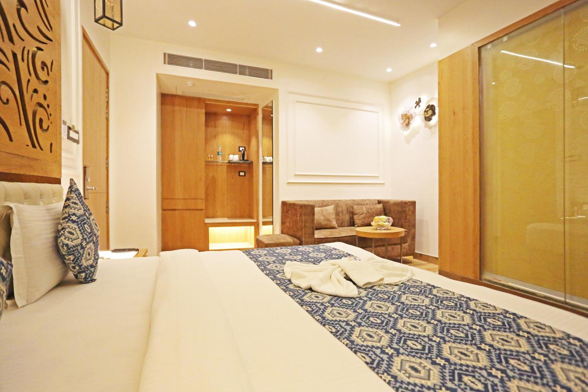 Jrd Luxury-Business Hotel Yeni Delhi Dış mekan fotoğraf